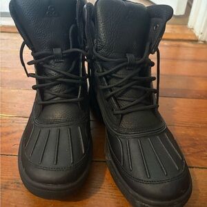 Black Leather Lace-Up Nike Boots